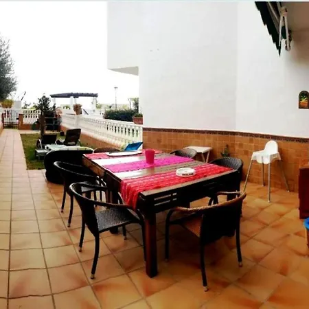 Holiday home Las Violetas Casa Con Jardin *