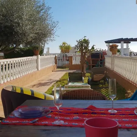 Holiday home Las Violetas Casa Con Jardin