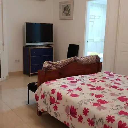 Holiday home Las Violetas Casa Con Jardin *