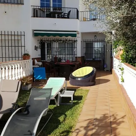 Las Violetas Casa Con Jardin Holiday home *