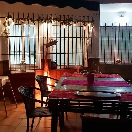 Las Violetas Casa Con Jardin Torrox