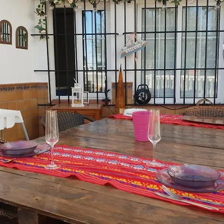 Holiday home Las Violetas Casa Con Jardin *